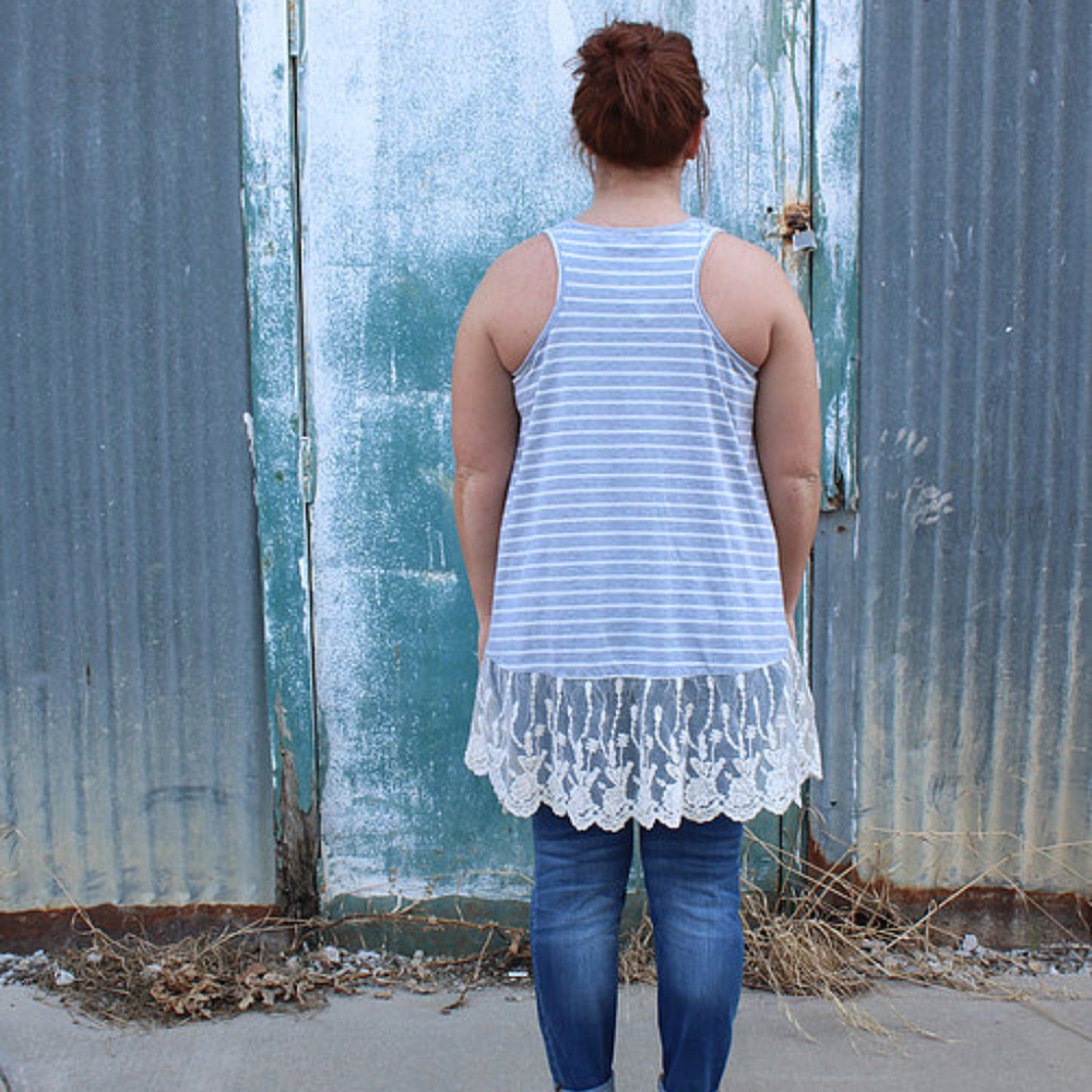 +Plus Size Lace Tank Top - Picture 2 of 3